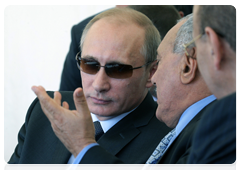 Prime Minister Vladimir Putin and Yemeni President Ali Abdullah Saleh at a testing area where military and civilian equipment was demonstrated|30 june, 2010|17:56