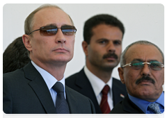 Prime Minister Vladimir Putin and Yemeni President Ali Abdullah Saleh at a testing area where military and civilian equipment was demonstrated|30 june, 2010|17:56