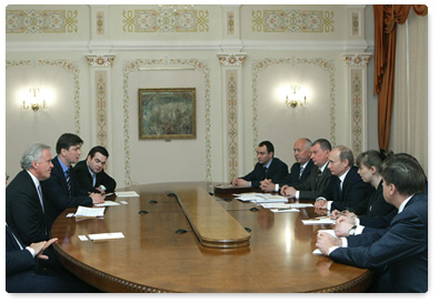 Prime Minister Vladimir Putin meets with the management of General Electric