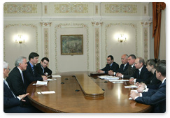 Prime Minister Vladimir Putin meets with the management of General Electric