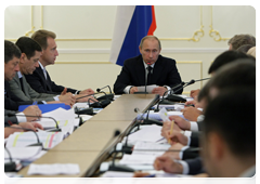 Prime Minister Vladimir Putin during a meeting on federal budget spending on agriculture for the period 2011-2013|4 june, 2010|14:48