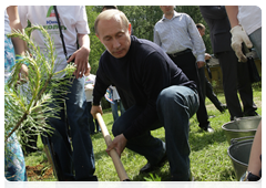 Prime Minister Vladimir Putin visiting Losiny Ostrov National Park in north-east Moscow ahead of Environmentalist’s Day and World Environment Day|5 june, 2010|11:00