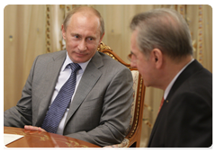 Prime Minister Vladimir Putin at a meeting with President of the International Olympic Committee Jacques Rogge|7 june, 2010|18:24