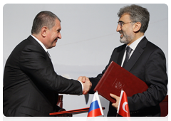 The following Russian-Turkish documents were signed in the presence of Prime Minister Vladimir Putin and Prime Minister Recep Tayyip Erdogan|8 june, 2010|14:00