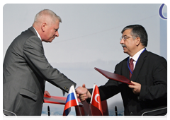 The following Russian-Turkish documents were signed in the presence of Prime Minister Vladimir Putin and Prime Minister Recep Tayyip Erdogan|8 june, 2010|14:00