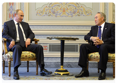 Prime Minister Vladimir Putin meeting with Kazakh President Nursultan Nazarbayev in Istanbul|8 june, 2010|20:16