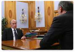 Prime Minister Vladimir Putin meets with Dagestan President Magomedsalam Magomedov