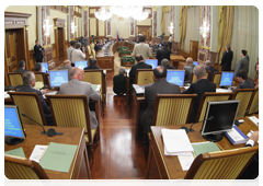 Prime Minister Vladimir Putin chairs a meeting of the Government Presidium|12 july, 2010|17:59