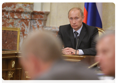 Prime Minister Vladimir Putin chairs a meeting of the Government Presidium|12 july, 2010|13:07