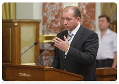 Samara Region Governor Vladimir Artyakov at a meeting of the Presidium of the Russian Government|12 july, 2010|13:07