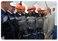 Prime Minister visiting Gremyachin potassium salt deposits in the Volgograd Region and meeting with miners|15 july, 2010|19:33