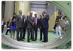 Prime Minister Vladimir Putin visits Energia spacecraft manufacturer, tours testing facilities and space exploration museum