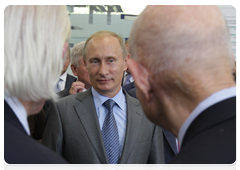 Prime Minister Vladimir Putin speaking with participants of the historic Apollo-Soyuz Test Project|19 july, 2010|16:57