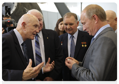 Prime Minister Vladimir Putin speaking with participants of the historic Apollo-Soyuz Test Project|19 july, 2010|16:58