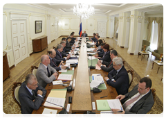 Prime Minister Vladimir Putin at a meeting of the Government Presidium|19 july, 2010|18:40