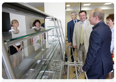 Prime Minister Vladimir Putin visiting a community centre in the village of Tulinovka, Tambov Region|2 july, 2010|20:02