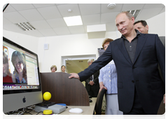 Prime Minister Vladimir Putin visiting a community centre in the village of Tulinovka, Tambov Region|2 july, 2010|20:02