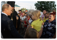 Prime Minister Vladimir Putin visiting a church in the village of Tulinovka|2 july, 2010|21:08