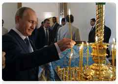 Prime Minister Vladimir Putin visiting a church in the village of Tulinovka|2 july, 2010|21:08