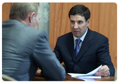 Chelyabinsk Region Governor Mikhail Yurevich at a working meeting with Prime Minister Vladimir Putin|23 july, 2010|11:37