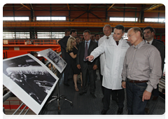 Prime Minister Vladimir Putin at the opening of the Vysota 239 welding shop at the Chelyabinsk Tube Rolling Plant|23 july, 2010|19:37