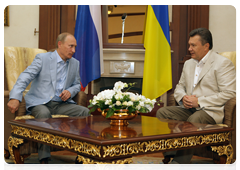 Prime Minister Vladimir Putin meeting with Ukrainian President Viktor Yanukovych|24 july, 2010|17:30