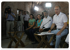 Prime Minister Vladimir Putin at a video conference with the heads of archaeological expeditions during his trip to the Novgorod Region|26 july, 2010|17:11