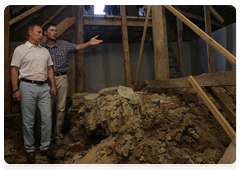 Prime Minister Vladimir Putin at the excavation site of Vasily Kalika’s  Chamber, the residence of Novgorod Archbishop Vasily Kalika|26 july, 2010|18:08