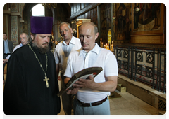 Prime Minister Vladimir Putin at the St. Sophia Cathedral in Veliky Novgorod|26 july, 2010|18:08