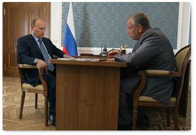 Prime Minister Vladimir Putin holds a work meeting with Novgorod Region Governor Sergei Mitin