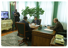 Prime Minister Vladimir Putin during a conference call on measures to reduce the incidence of wildfires|27 july, 2010|18:38