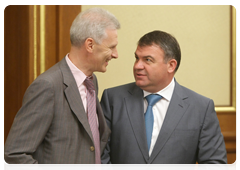 Minister of Education and Science Andrei Fursenko and Minister of Defence Anatoly Serdyukov at a meeting of the government commission on budget planning|28 july, 2010|18:50