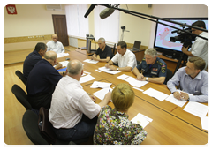 Prime Minister Vladimir Putin chairing a meeting on the nationwide wildfire emergency while visiting the Nizhny Novgorod Region|30 july, 2010|13:34