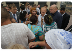 Following the meeting, Vladimir Putin spoke with residents of the town and surrounding villages that were affected by forest fires, and explained to them what was discussed at the meeting|30 july, 2010|13:34