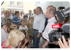 Prime Minister Vladimir Putin inspecting the accommodations for evacuees from areas affected by wildfires|30 july, 2010|16:06