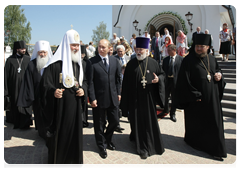 Prime Minister Vladimir Putin visiting the Holy Saviour’s Image Church complex in Usovo settlement near Moscow|5 july, 2010|14:41