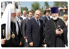 Prime Minister Vladimir Putin visiting the Holy Saviour’s Image Church complex in Usovo settlement near Moscow|5 july, 2010|14:42