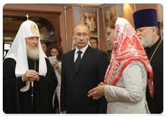 Prime Minister Vladimir Putin visiting the Holy Saviour’s Image Church complex in Usovo settlement near Moscow|5 july, 2010|14:42