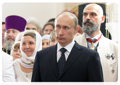 Prime Minister Vladimir Putin visiting the Holy Saviour’s Image Church complex in Usovo settlement near Moscow|5 july, 2010|14:42