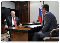 Prime Minister Vladimir Putin meeting with Stavropol Governor Valery Gayevsky|6 july, 2010|21:22