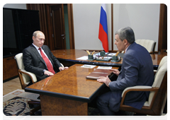 Prime Minister Vladimir Putin meeting with Arsen Kanokov, President of the Kabardino-Balkarian Republic|6 july, 2010|22:39