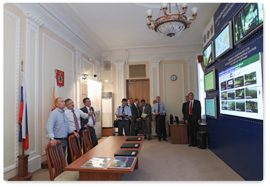 В ходе рабочей поездки в Рязанскую область В.В.Путин ознакомился с работой Центра интеграции и использования космической информации и Ситуационно-навигационного центра