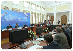 Prime Minister Vladimir Putin chairing a meeting in Ryazan on using GLONASS for the social and economic development of the Russian regions|10 august, 2010|21:22