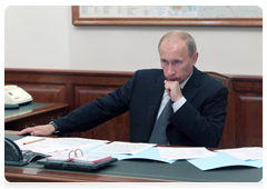 Prime Minister Vladimir Putin at a video conference with Novokuznetsk on relief efforts for the Raspadskaya mine accident|11 august, 2010|16:21