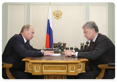 Prime Minister Vladimir Putin meeting with Minister of Industry and Trade Viktor Khristenko|12 august, 2010|12:43