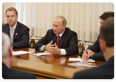 Prime Minister Vladimir Putin with FIFA Inspection Commission members|17 august, 2010|12:44