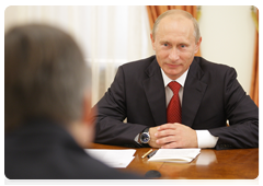 Prime Minister Vladimir Putin with FIFA Inspection Commission members|17 august, 2010|12:43