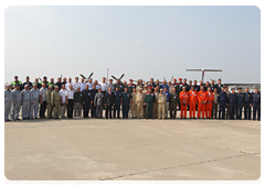 Prime Minister Vladimir Putin presenting commemorative gifts to Russian and foreign pilots who took part in emergency operations to extinguish wildfires across Russia this summer|17 august, 2010|15:21