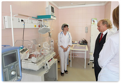 Prime Minister Vladimir Putin visits a new perinatal clinical centre in Tver