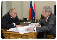 Prime Minister Vladimir Putin meeting with Minister of Regional Development Viktor Basargin|18 august, 2010|11:24